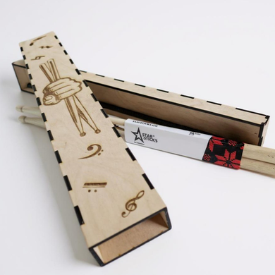 Подарунковий футляр для барабанних паличок StarSticks з принтом — стильна упаковка для справжнього барабанщика