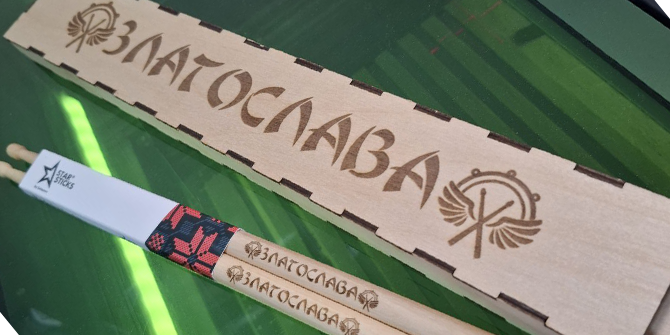 Geschenk f&uuml;r Schlagzeuger | Personalisierte Drumsticks mit Gravur, Hornbeam ✅