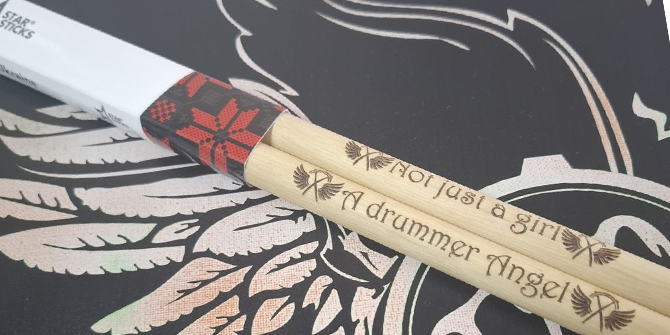 Geschenk f&uuml;r Schlagzeuger | Personalisierte Drumsticks mit Gravur, Hornbeam ✅