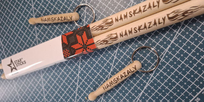 Geschenk f&uuml;r Schlagzeuger | Personalisierte Drumsticks mit Gravur, Hornbeam ✅